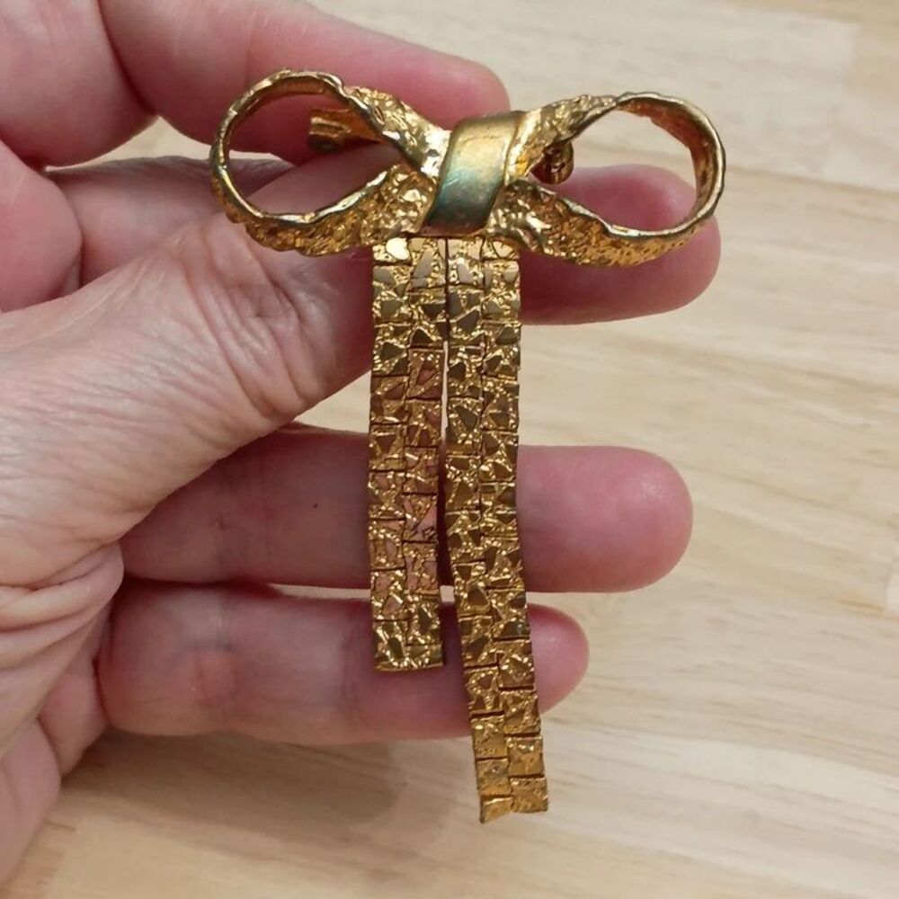 Vintage Gold-Tone Dangling Bow Brooch Pin 3 Inches Long